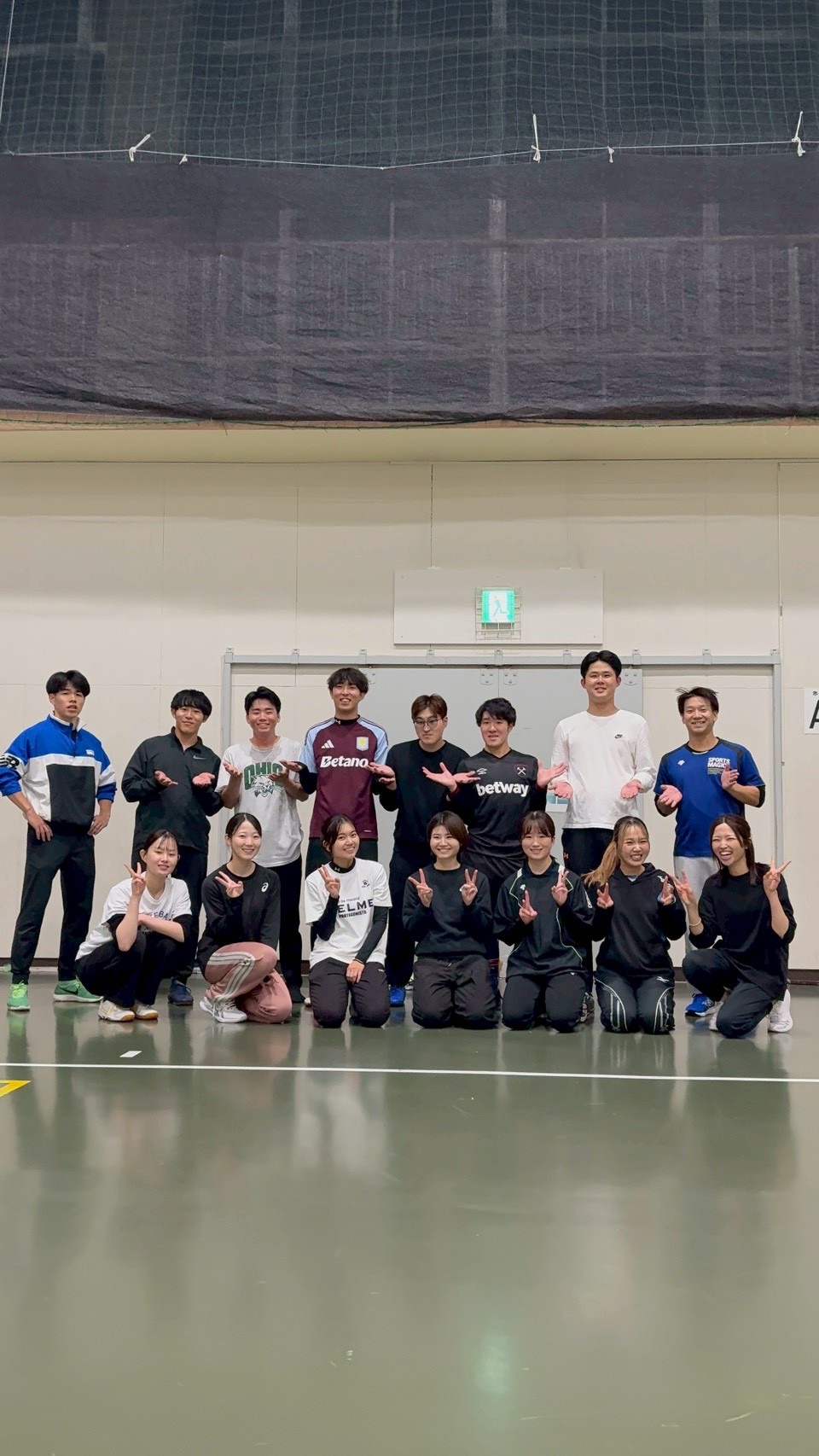 浜松市で開催 ゆるスポナイトの集合写真 - フットサル交流